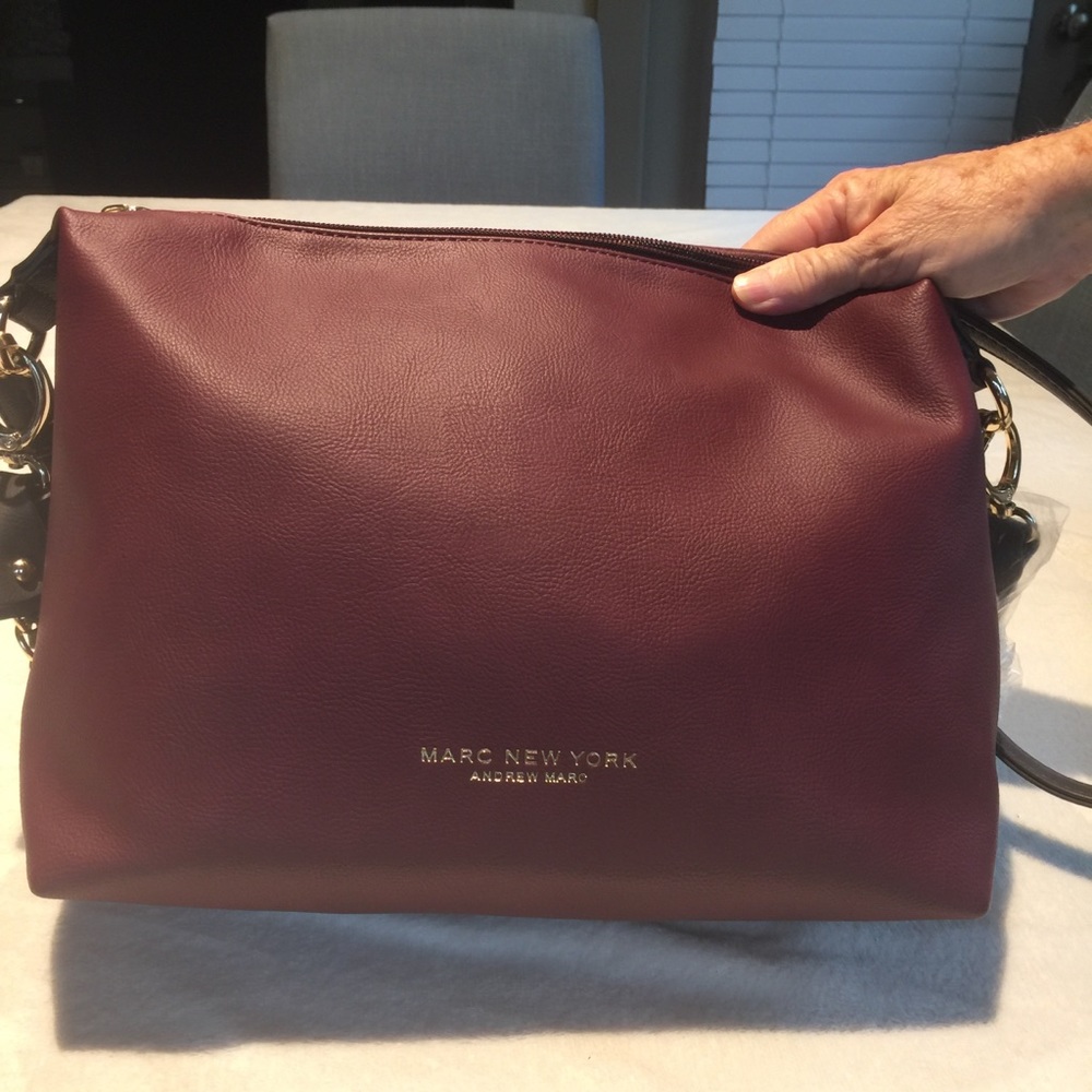 New Andrew Marc Burgundy Crossbody Shoulder Bag - Picture 4 of 12